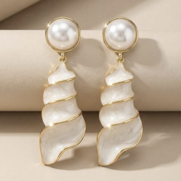 Aretes en Rodio y Resina Blancos con Dorado ZARC01-667