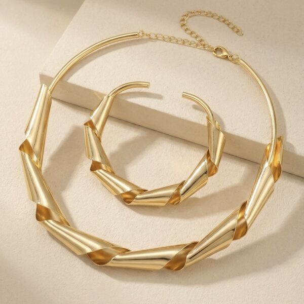 Set aretes + Collar en Rodio Dorado ZSJC01-11