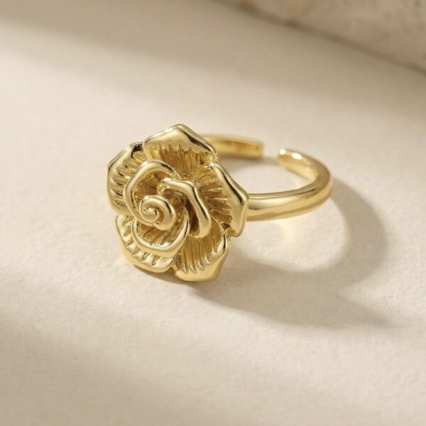 Anillo dorado Atenea