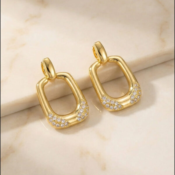 Aretes dorados Esencia