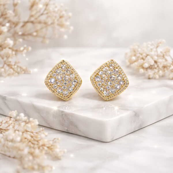 Aretes Dorados con Circón Topacio
