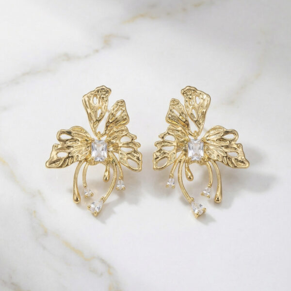 Aretes dorados con Circón Destello