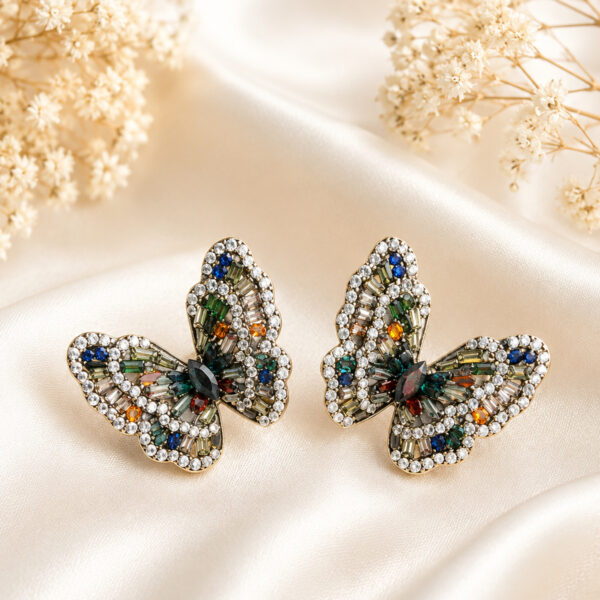Aretes Negros Mariposa Zafiro