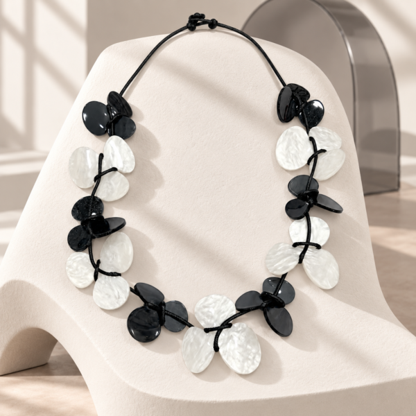 Collar Negro Nila