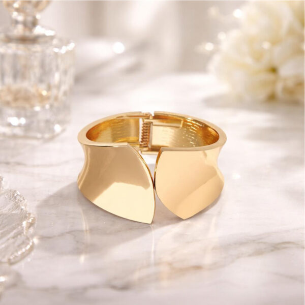Pulsera dorada Nora de ZYRAL