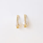 Aretes Dorados con Blanco Solaria de ZYRAL