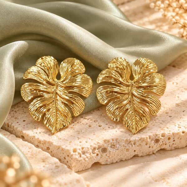 Aretes dorados Hoja Tropical