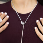 Collar plateado Roma - modelo