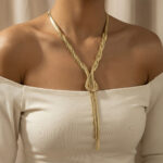 Collar dorado Vera - modelo