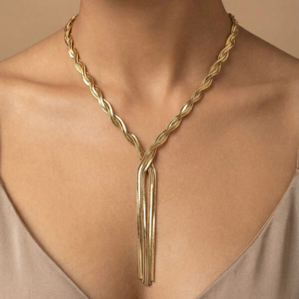 Collar dorado Renata - modelo