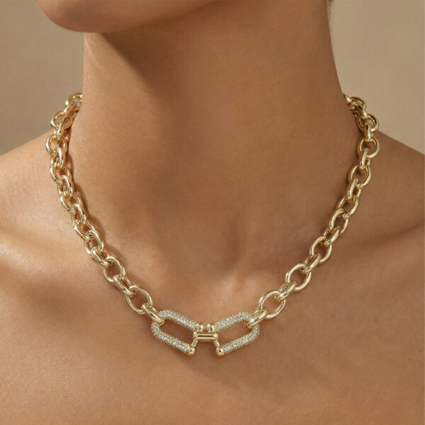 Collar dorado Paloma - modelo