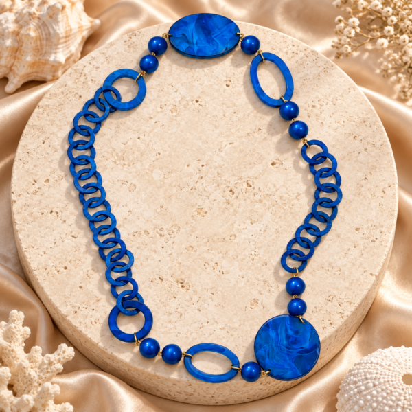 Collar Elda Azul - ambientada