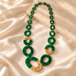 Collar Esencia Verde - ambientada