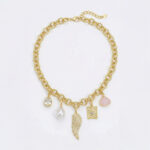 Collar dorado Toscana - fondo blanco
