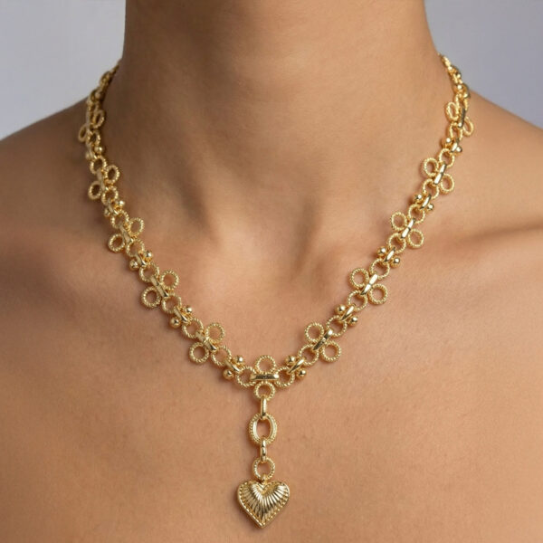 Collar dorado Azalea - modelo
