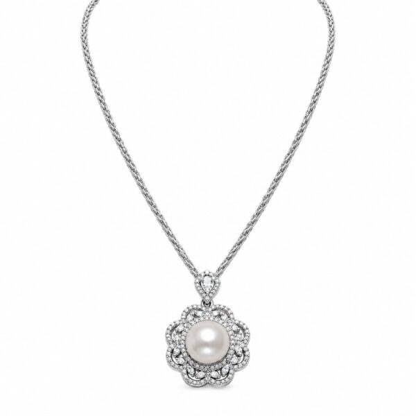Collar plateado Greta - fondo blanco