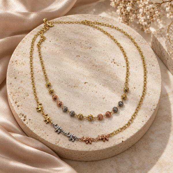 Collar tres oros Thalía - ambientada