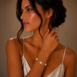 Pulsera tres oros Flavia de ZYRAL en modelo
